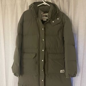 The North Face Parka Womens Size Large Olive Green Knee Length